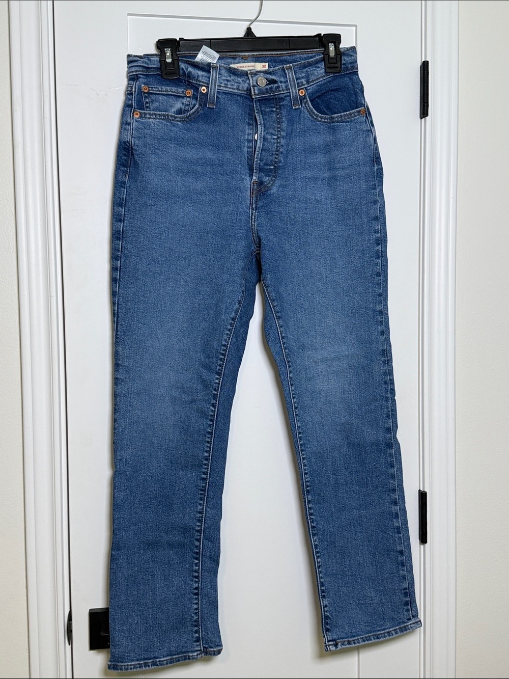 Levi's Women's Medium Blue Straight-Leg Wedgie Jeans